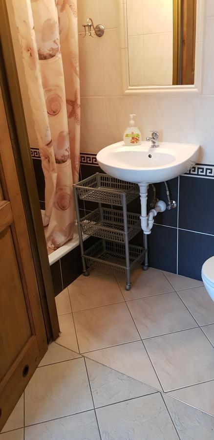 Roadway Hostel Келце Екстериор снимка